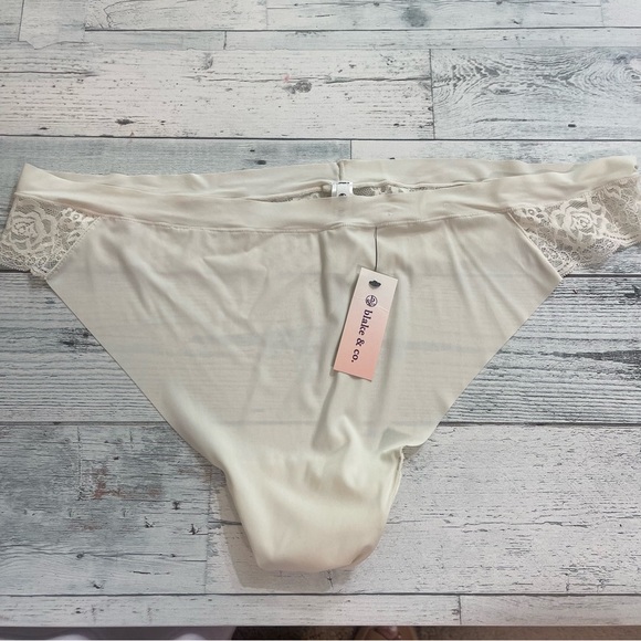 Blake & Co Plus Size 3 Pair Nylon Spandex Lace Thongs  3X NEW - Picture 5 of 15